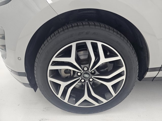 Used 2023 Land Rover Range Rover Evoque R-Dynamic SE image 7