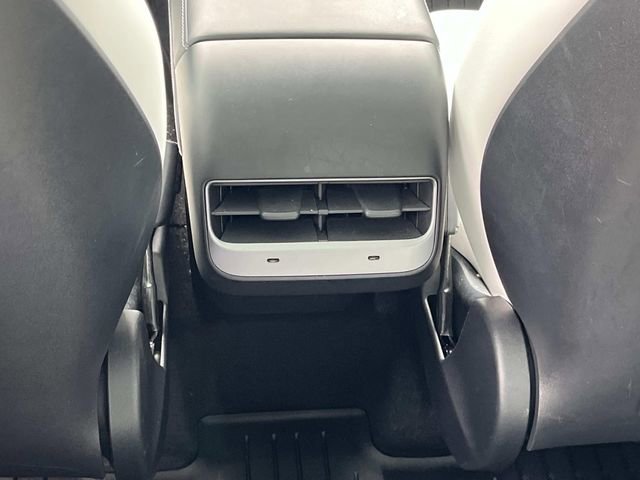 Used 2023 Tesla Model Y Long Range AWD/4WD image 17
