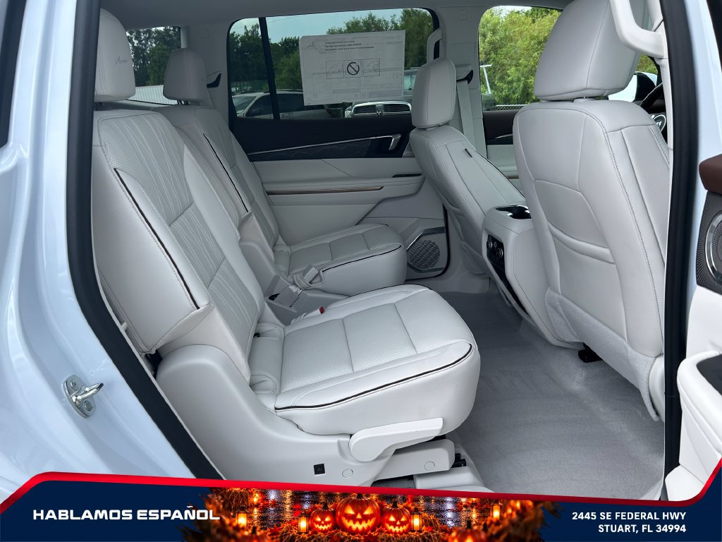 New 2026 Buick Enclave Avenir w/ Super Cruise Package AWD/4WD image 18