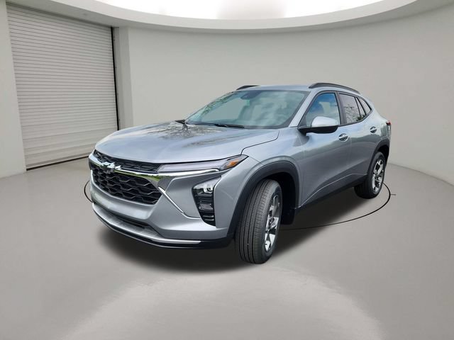 New 2026 Chevrolet Trax LT w/ Driver Confidence Package FWD image 3