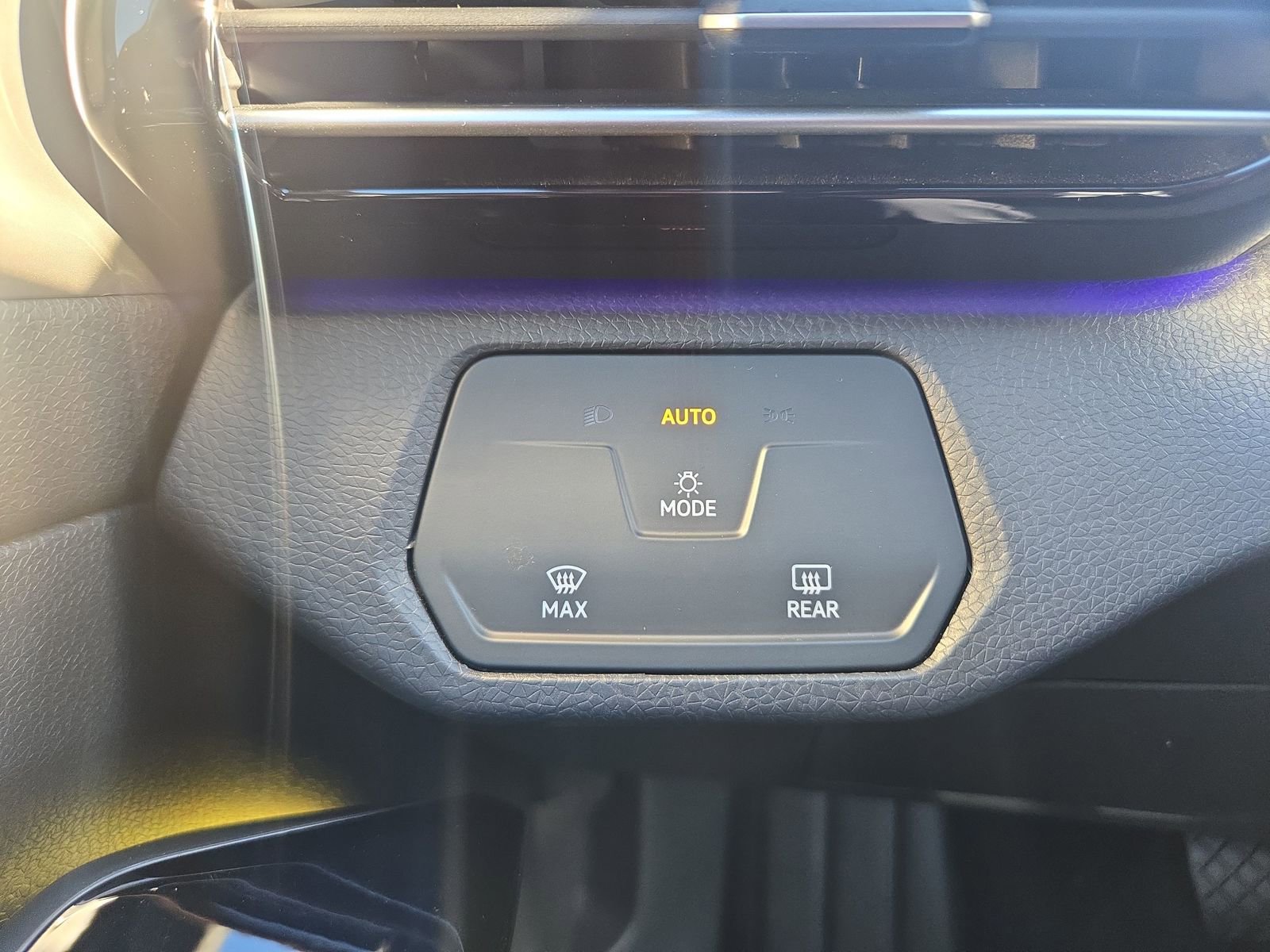 Certified 2023 Volkswagen ID.4 2WD image 29