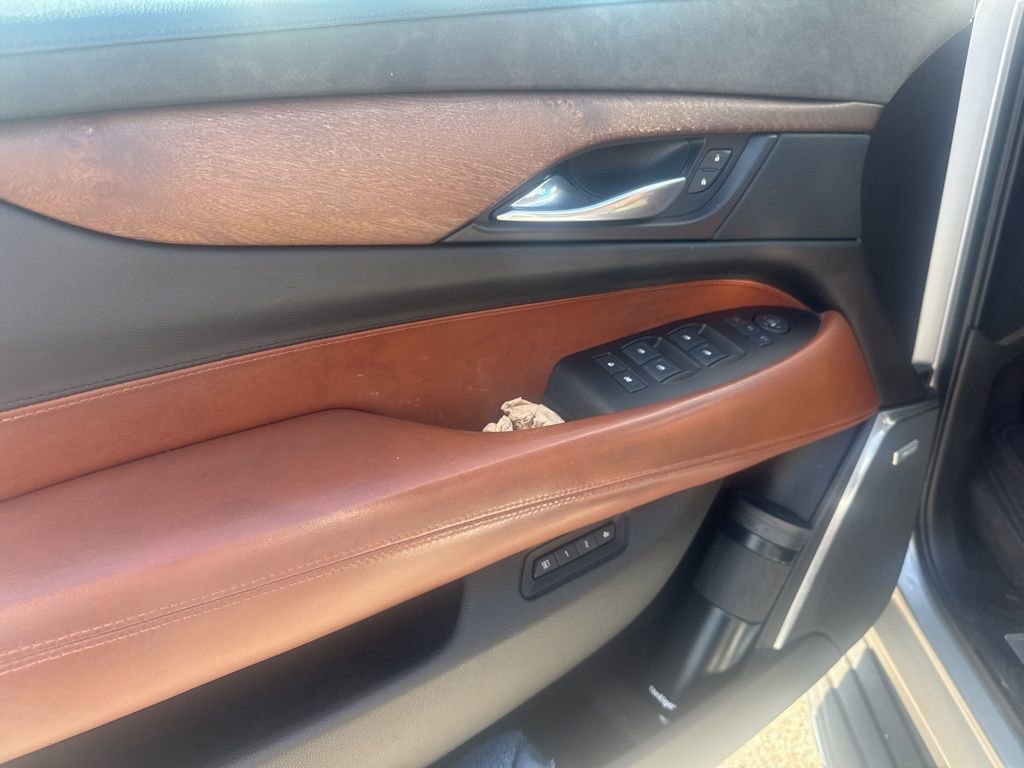 Used 2017 Cadillac Escalade Premium Luxury image 17