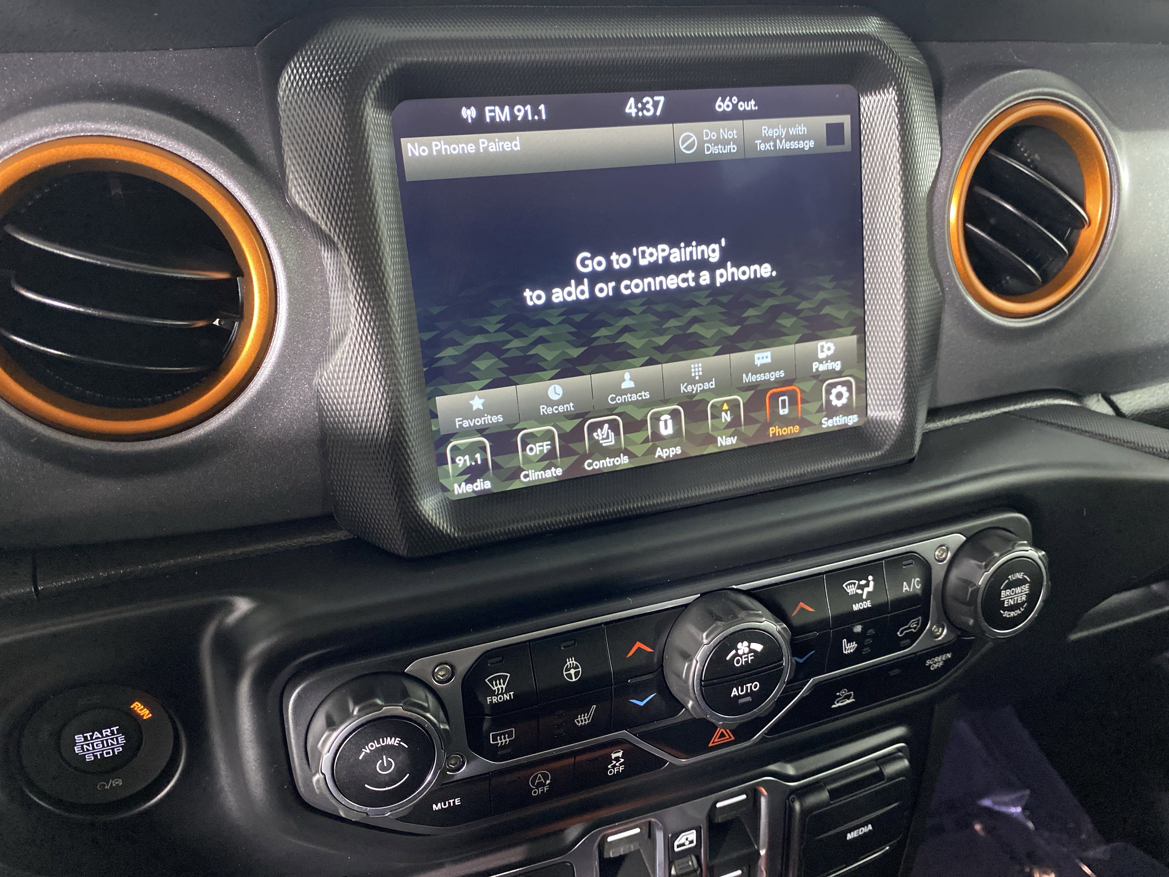 Used 2022 Jeep Gladiator Mojave w/ Cold Weather Group AWD/4WD image 28