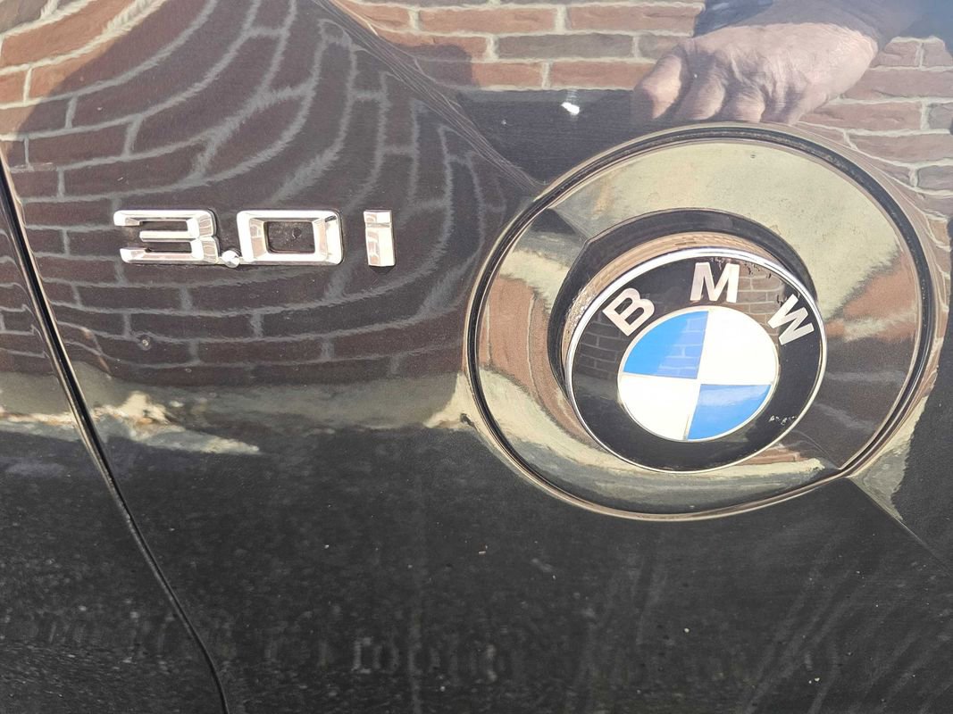 Used 2007 BMW Z4 3.0i image 10