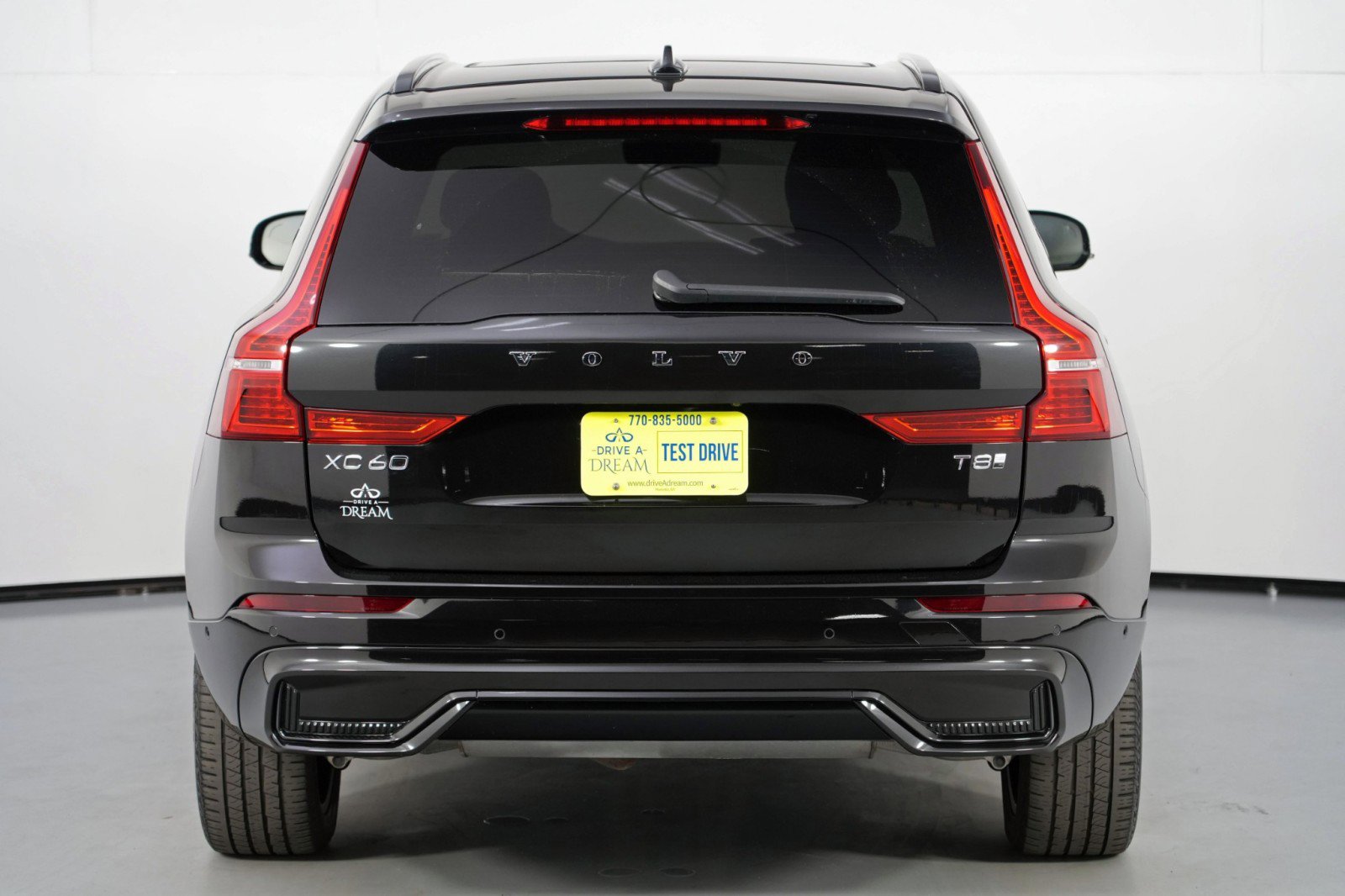 Used 2025 Volvo XC60 T8 Plus w/ Climate Package PRO AWD/4WD image 48