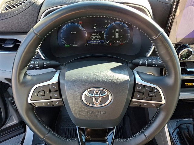 Used 2024 Toyota Highlander Limited image 20