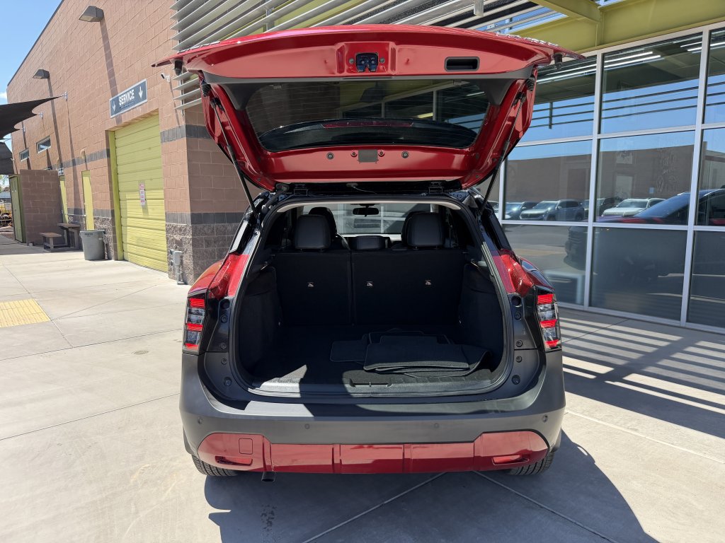 Used 2025 Nissan Kicks SR w/ SR Premium Package AWD/4WD image 36