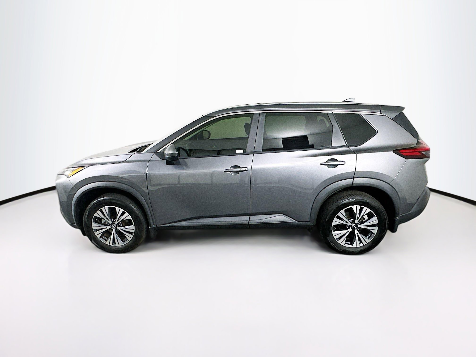 Used 2023 Nissan Rogue SV FWD image 4