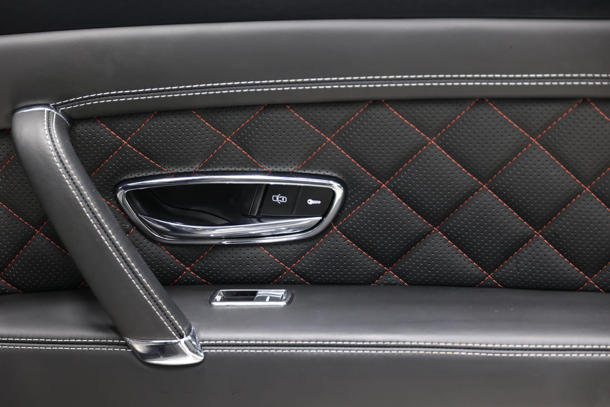 Used 2017 Bentley Flying Spur S W12 AWD/4WD image 87