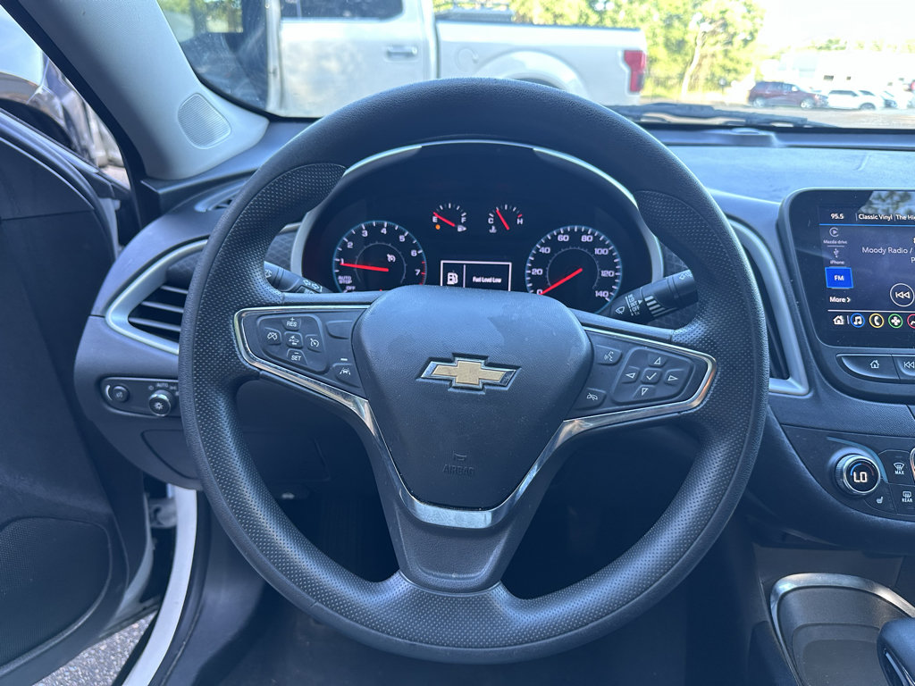Used 2023 Chevrolet Malibu LT FWD image 17