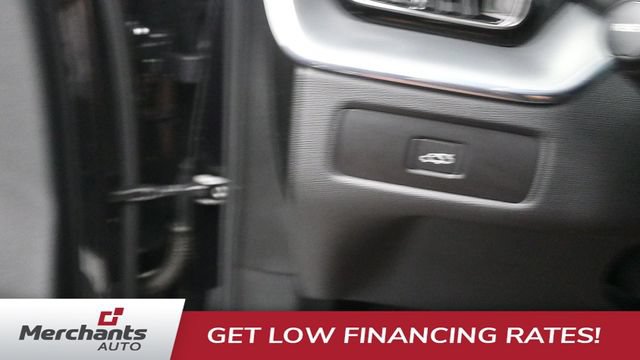 Used 2023 Volvo XC60 B5 Core AWD/4WD image 20