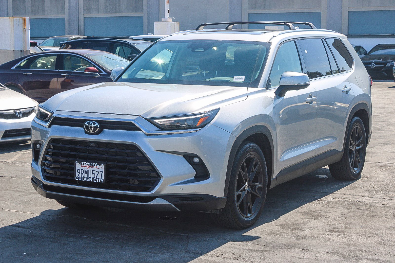 Certified 2024 Toyota Grand Highlander Platinum image 3