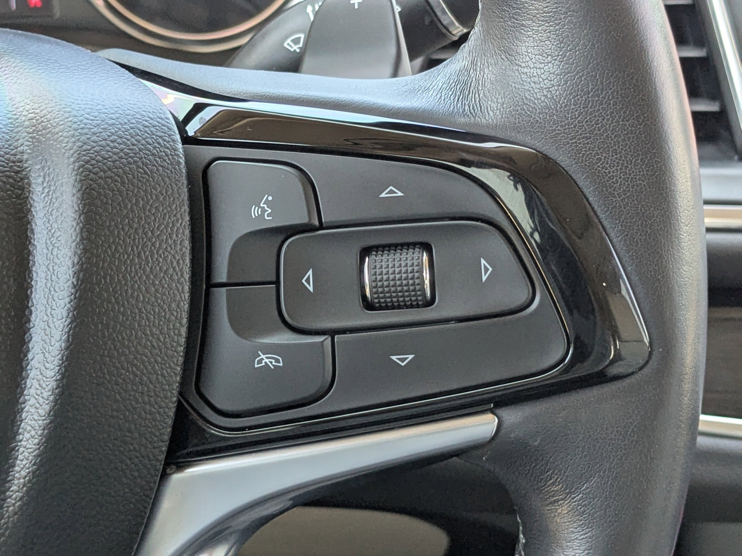 Used 2023 Buick Enclave Essence w/ Experience Buick Package image 28