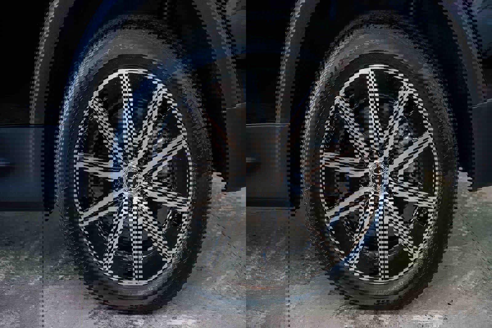 Used 2024 Mercedes-Benz EQB 350 4MATIC SUV image 10