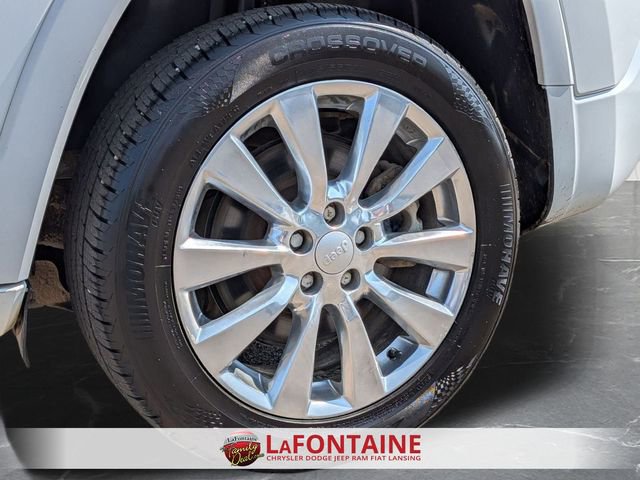 Used 2018 Jeep Cherokee Overland image 32