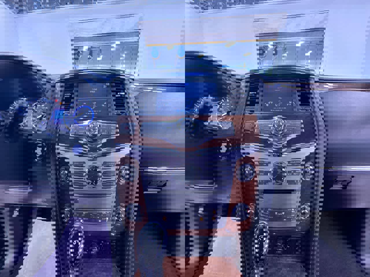 Used 2019 INFINITI QX80 Luxe w/ Proassist Package image 23