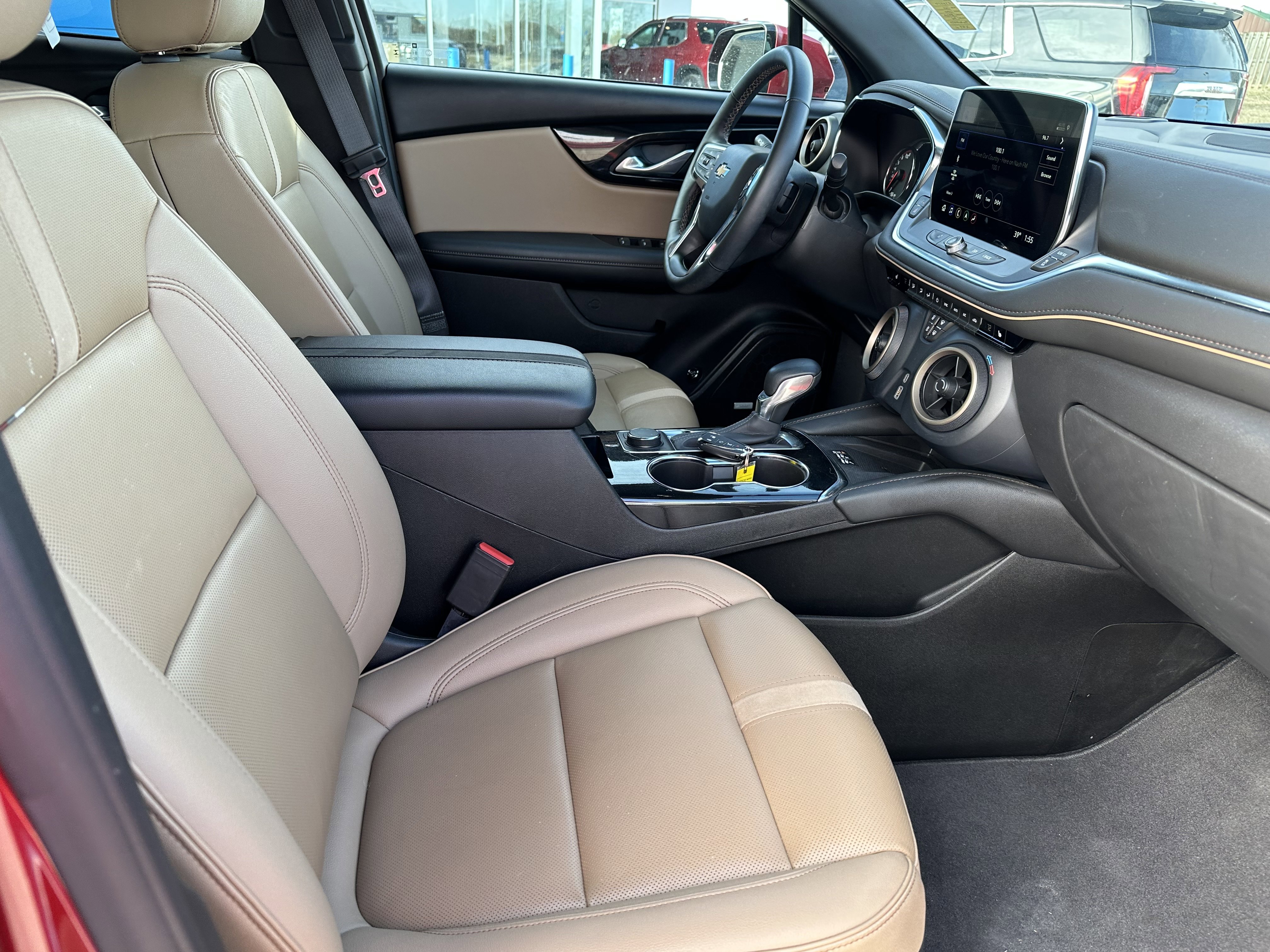 Used 2024 Chevrolet Blazer Premier AWD/4WD image 36