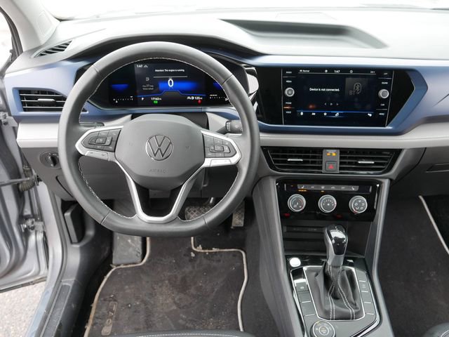 Certified 2023 Volkswagen Taos SE w/ Black Wheel Package image 21