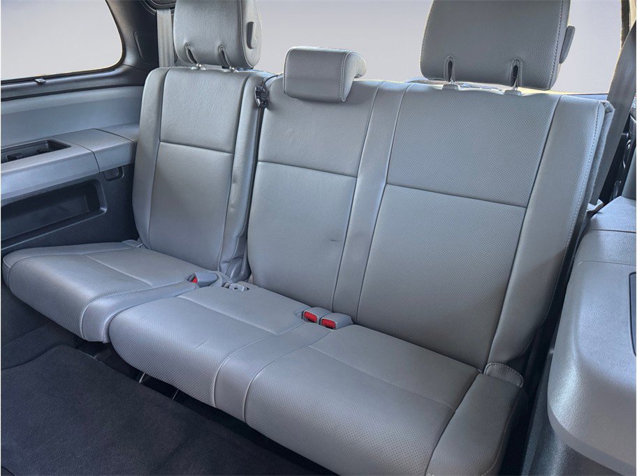Used 2019 Toyota Sequoia Platinum AWD/4WD image 26