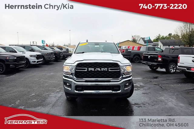 Used 2024 RAM 3500 Big Horn AWD/4WD image 2