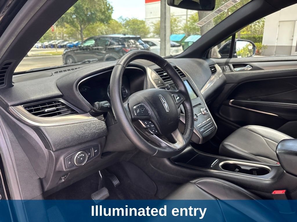 Used 2017 Lincoln MKC Premiere FWD image 17