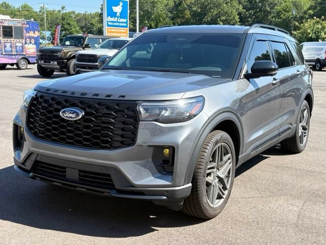 Used 2025 Ford Explorer ST-Line w/ Premium Package