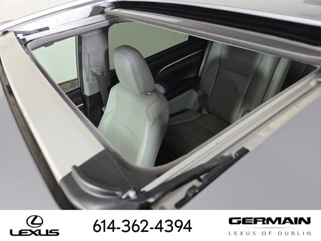 Used 2016 Toyota Highlander Limited AWD/4WD image 31