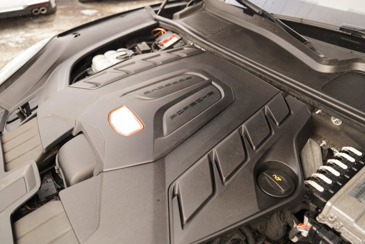 Used 2021 Porsche Cayenne Turbo image 88