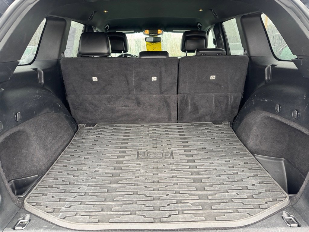 Used 2017 Jeep Grand Cherokee Altitude image 14
