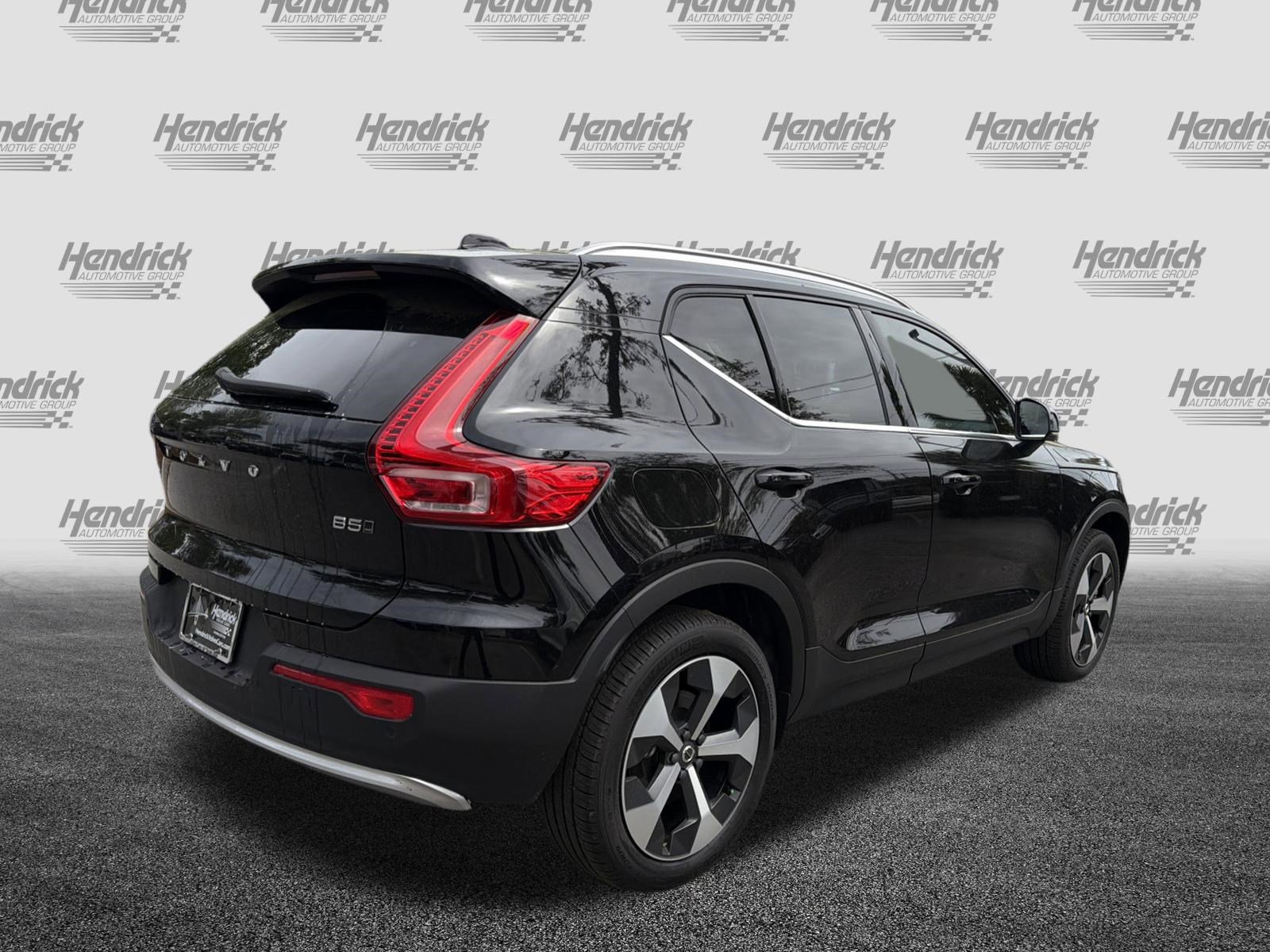 Certified 2025 Volvo XC40 B5 Core w/ Protection Package Premier image 10