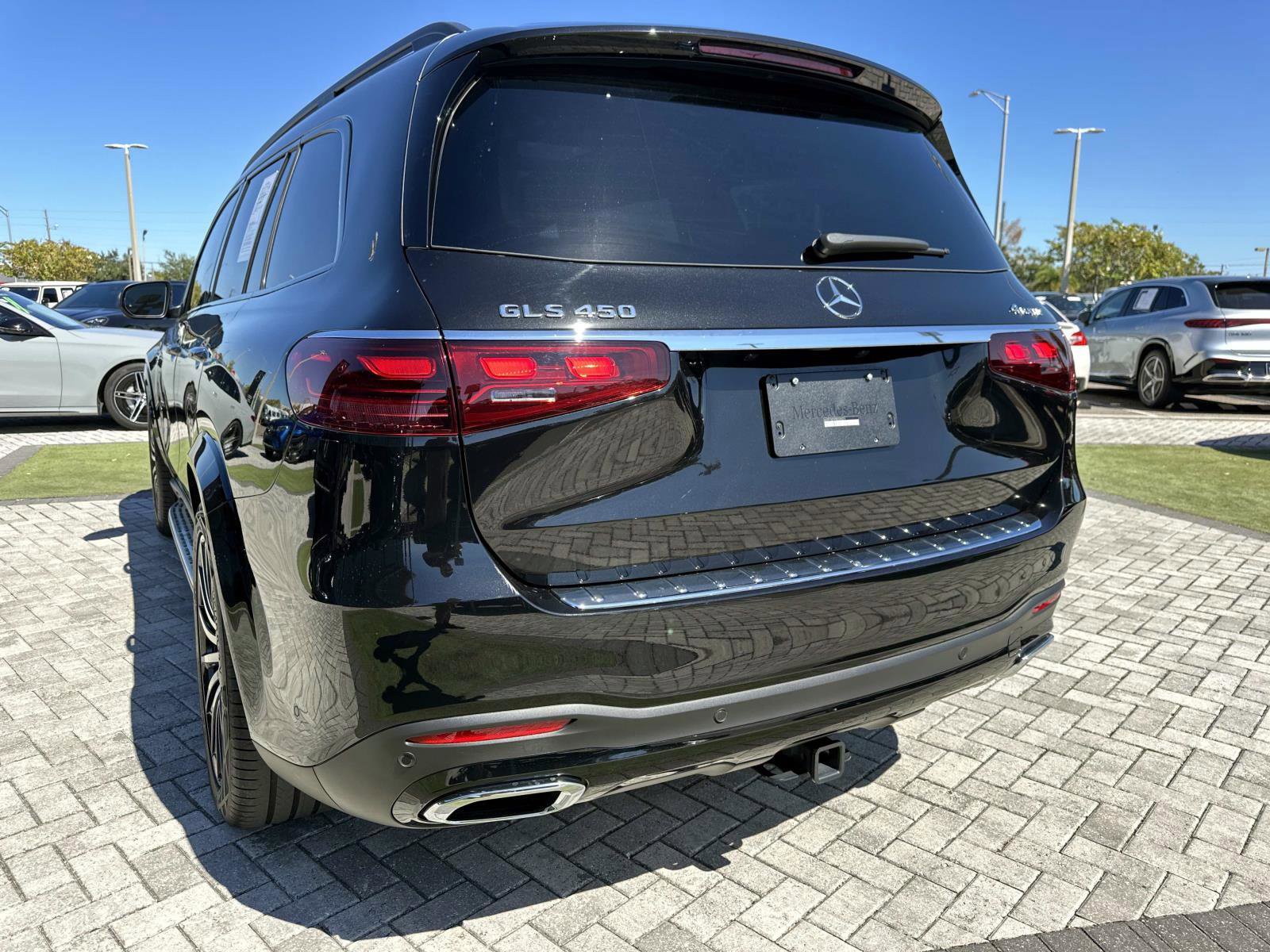Certified 2025 Mercedes-Benz GLS 450 4MATIC image 9