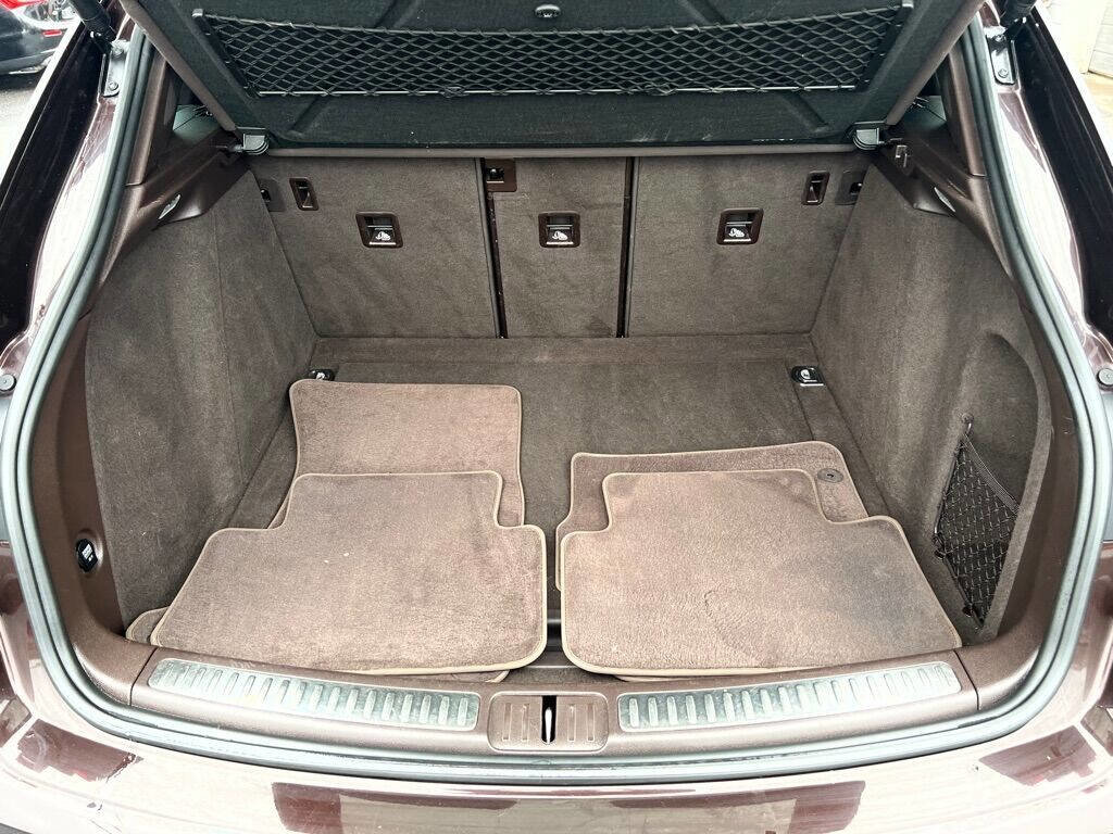 Used 2017 Porsche Macan Turbo image 27