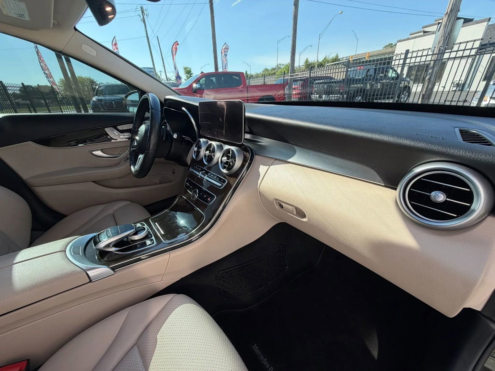 Used 2021 Mercedes-Benz C 300 4MATIC Sedan w/ Premium Package image 51