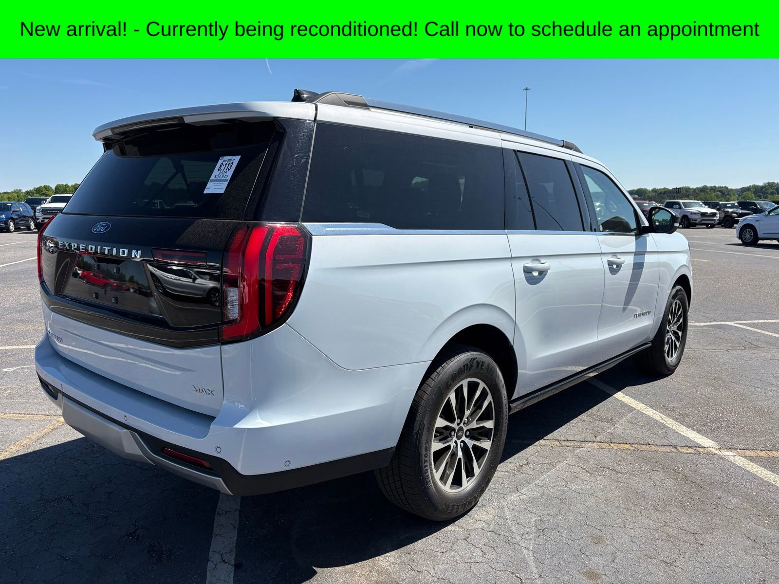 Used 2025 Ford Expedition Max Platinum AWD/4WD image 3