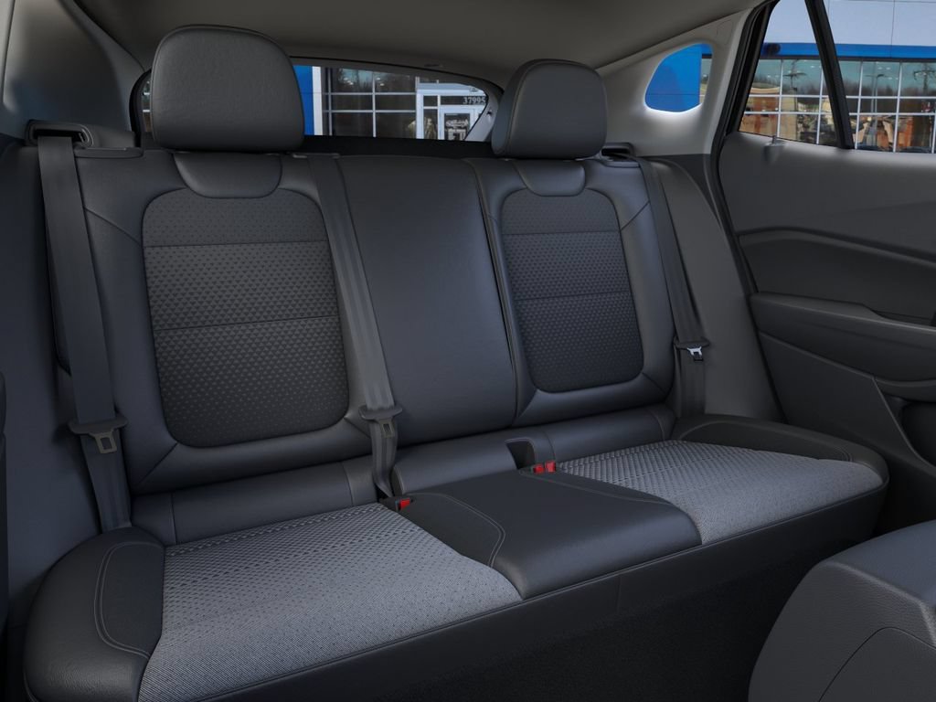 New 2026 Chevrolet Trax LT w/ LT Convenience Package FWD image 17