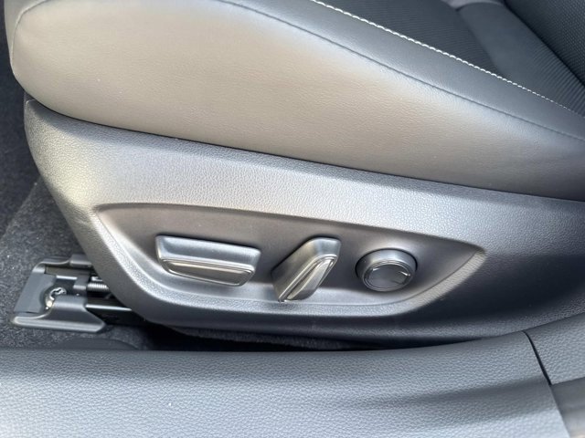 New 2026 Toyota Prius Plug-In Hybrid image 10