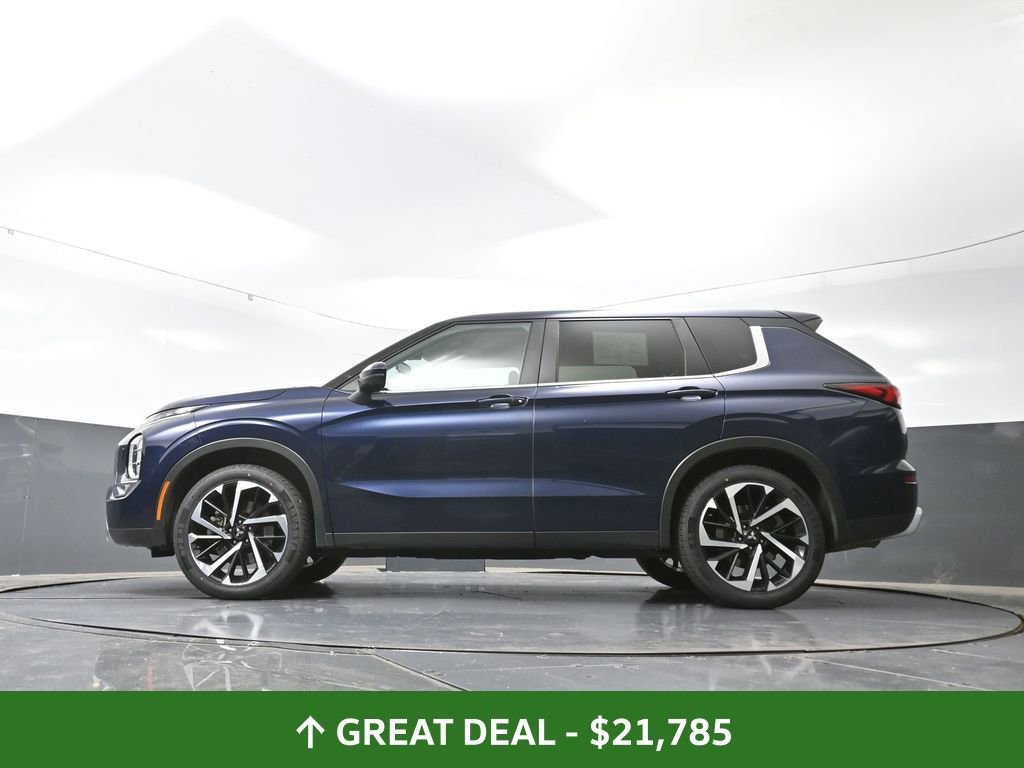 Used 2024 Mitsubishi Outlander SE image 57