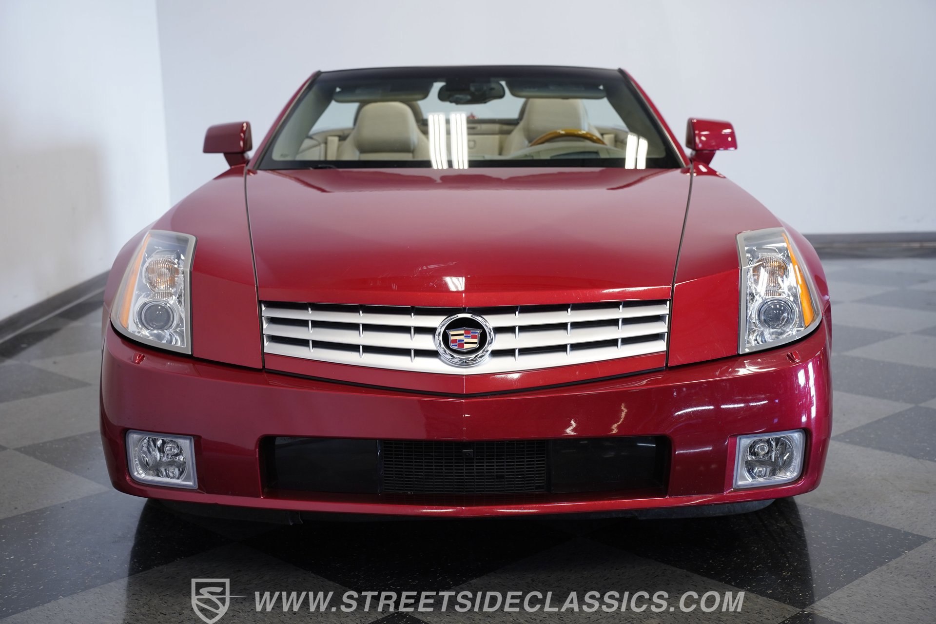 Used 2005 Cadillac XLR image 17