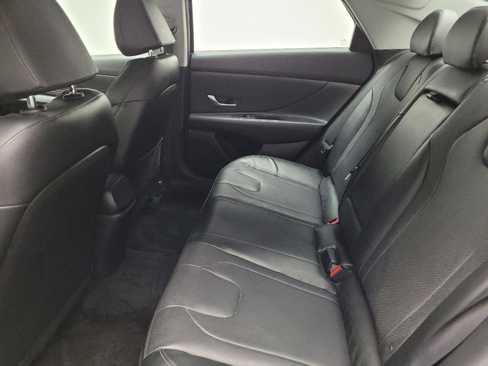 Used 2022 Hyundai Elantra Limited w/ Cargo Package image 18