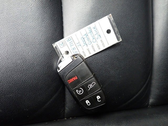 Used 2021 Jeep Grand Cherokee Limited image 30