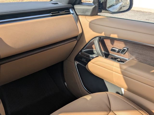 New 2026 Land Rover Range Rover Long Wheelbase SE image 15