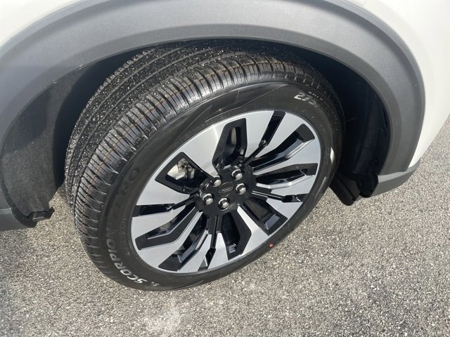 New 2026 Ford Explorer Platinum w/ LUX Leather Package image 19