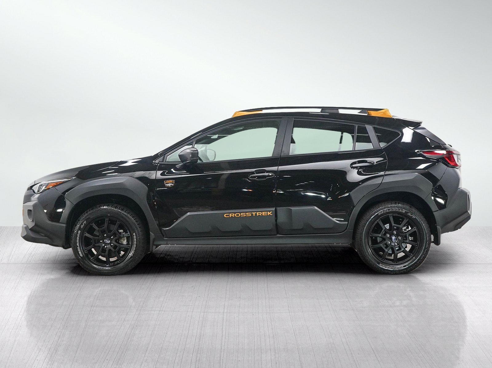 Used 2025 Subaru Crosstrek 2.5i Wilderness w/ Wilderness Package AWD/4WD image 2