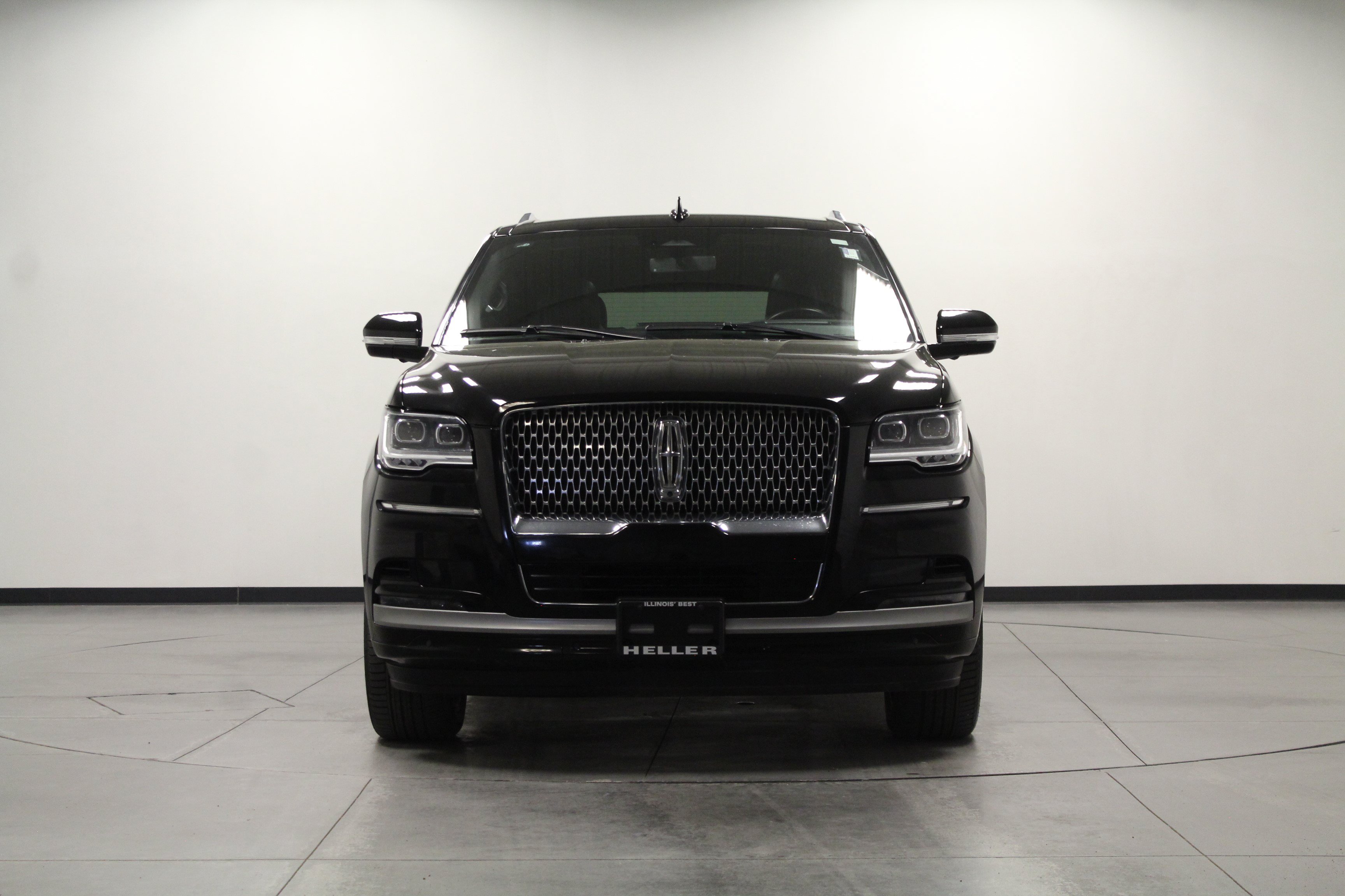 Used 2023 Lincoln Navigator L Reserve w/ Equipment Group 201A AWD/4WD image 9