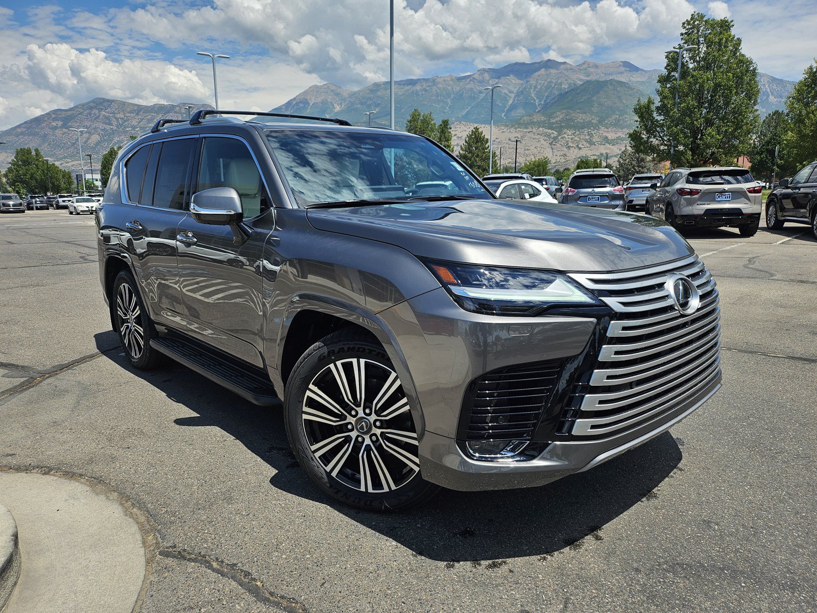 New 2026 Lexus LX 600 4WD w/ Luxury Package image 3