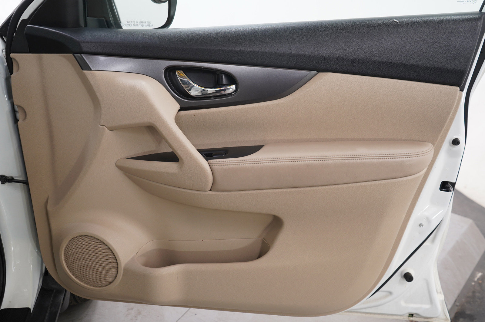 Used 2015 Nissan Rogue SV AWD/4WD image 11