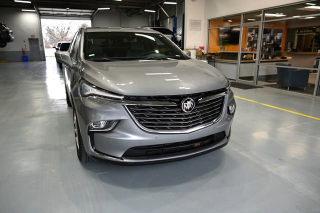 Used 2023 Buick Enclave Essence w/ Experience Buick Package FWD image 3