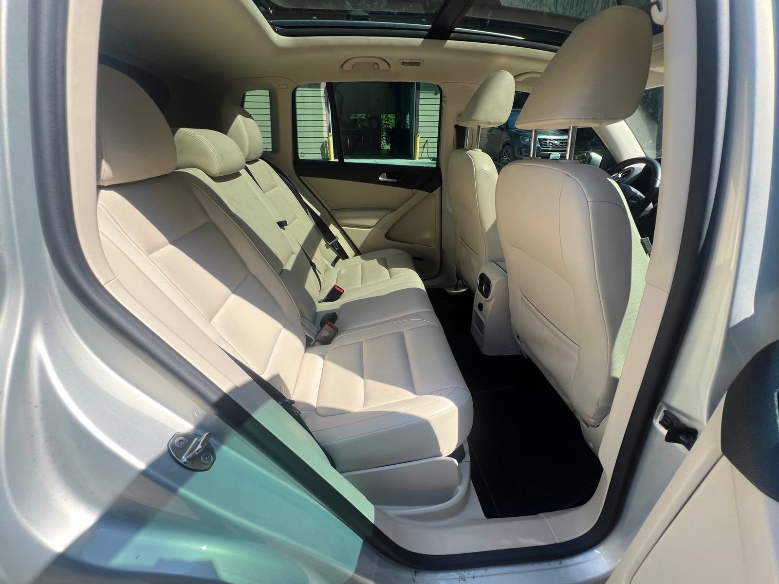 Used 2014 Volkswagen Tiguan SEL FWD image 20