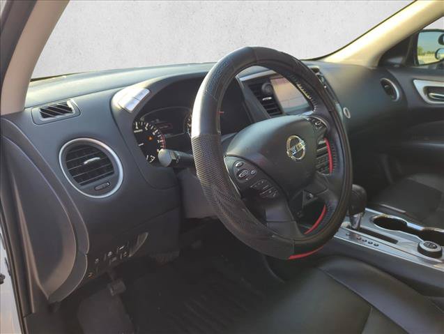 Used 2018 Nissan Pathfinder SL w/ Midnight Edition Package AWD/4WD image 14