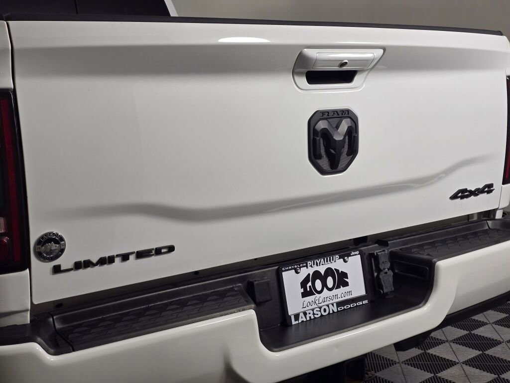 Used 2022 RAM 3500 Limited image 18